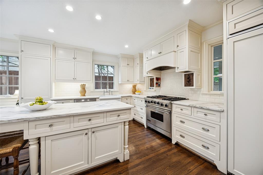 Country Club Estates - Residential