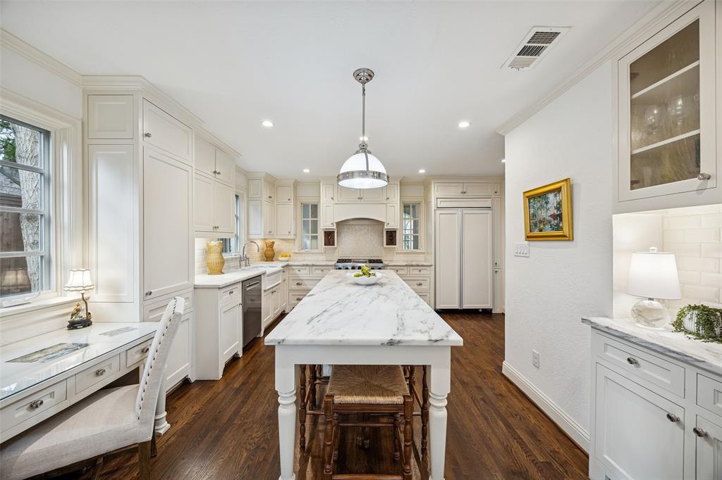 Country Club Estates - Residential