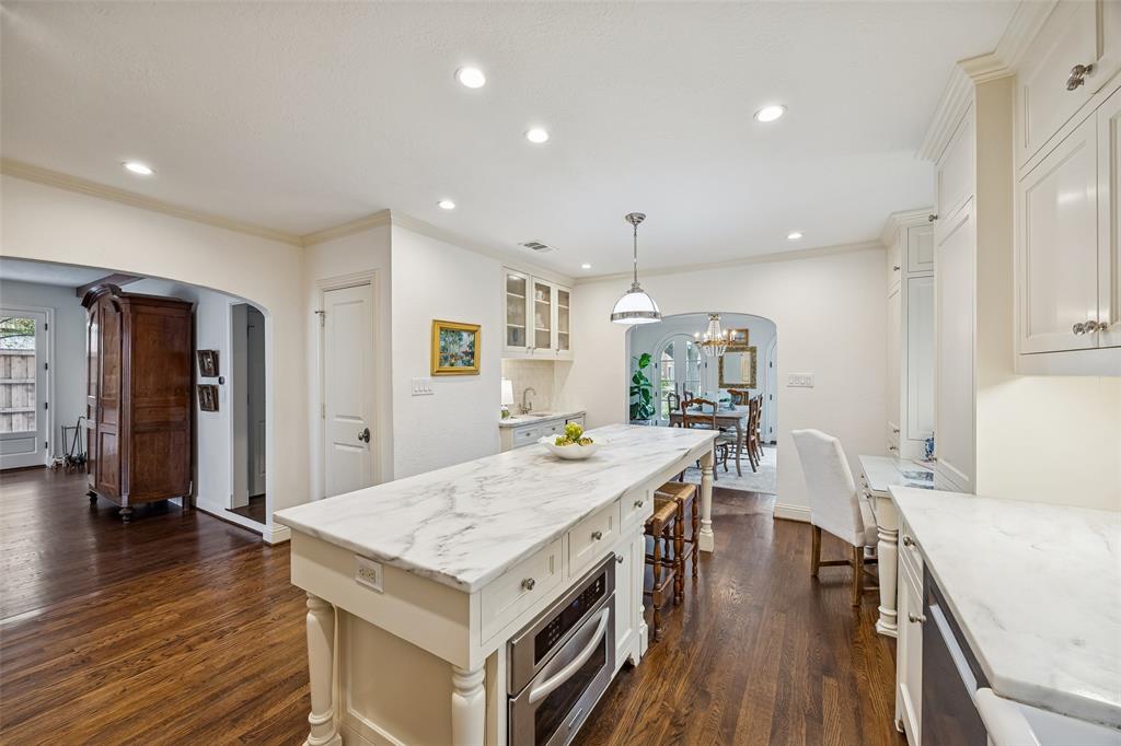 Country Club Estates - Residential