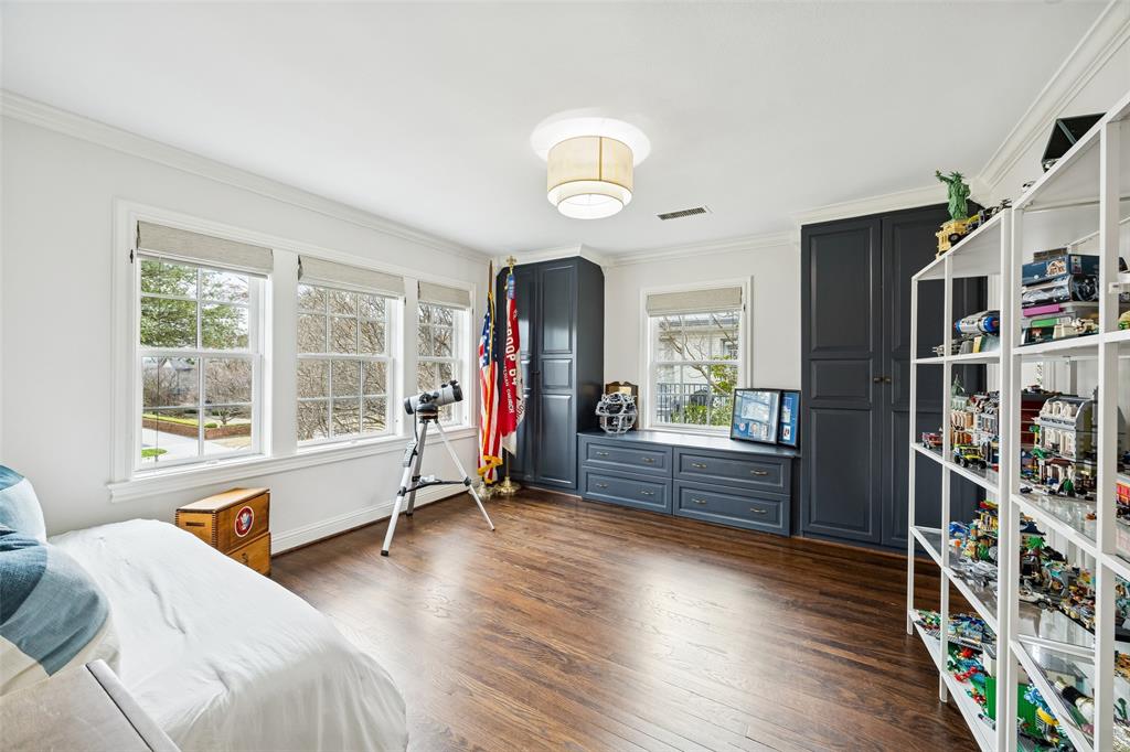 Country Club Estates - Residential