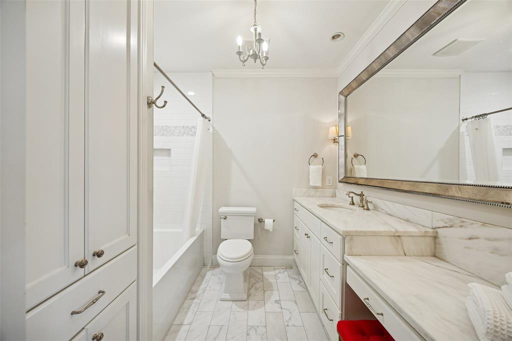 Country Club Estates - Residential