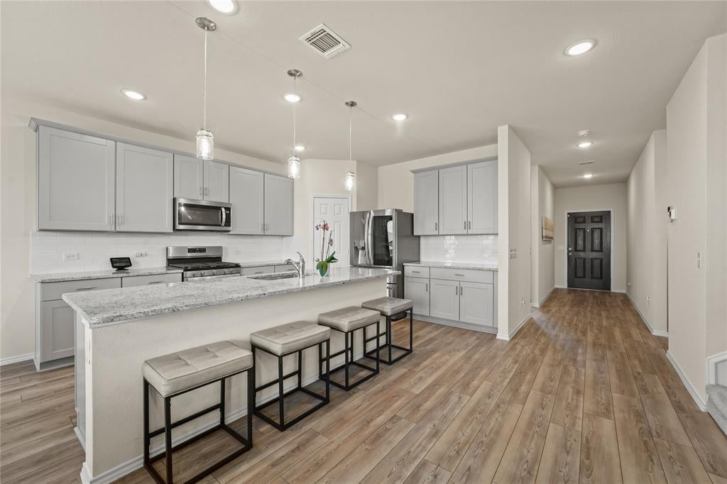 596 Yucca Court