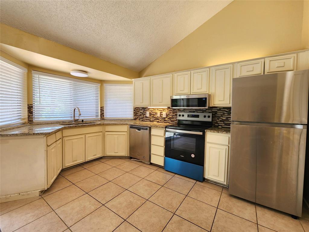 2114 Sunrise Trail