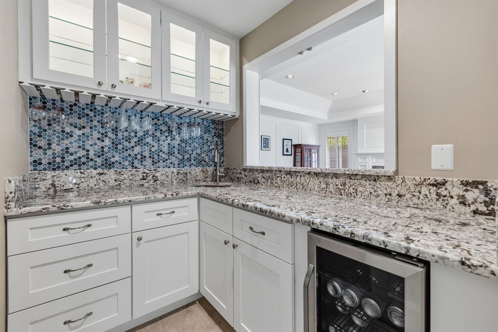 5812 Gallant Fox Lane