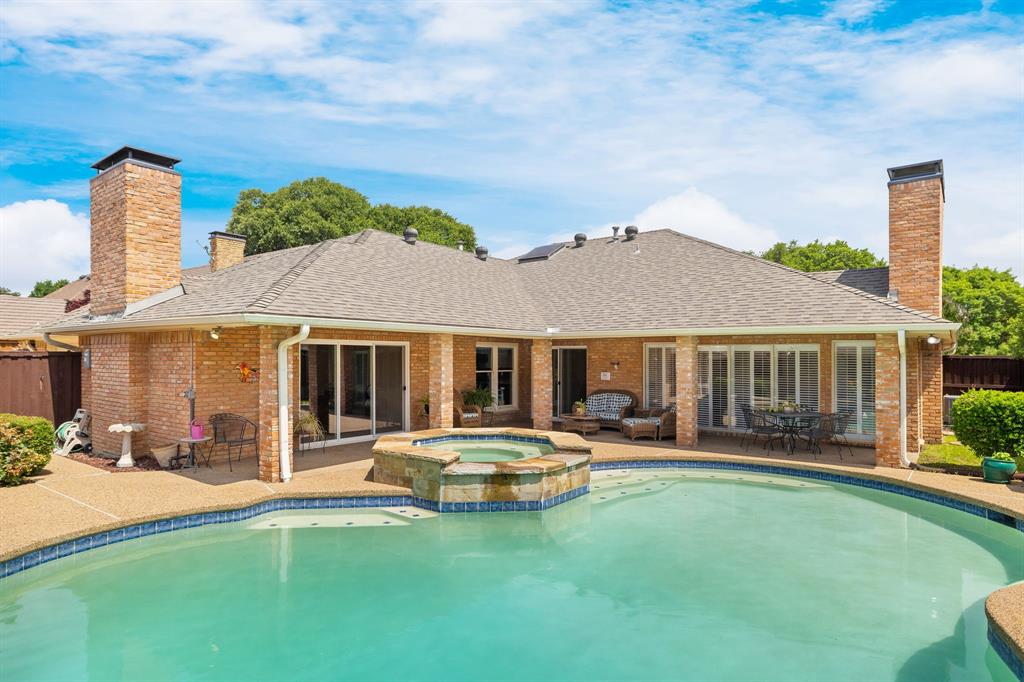 5812 Gallant Fox Lane