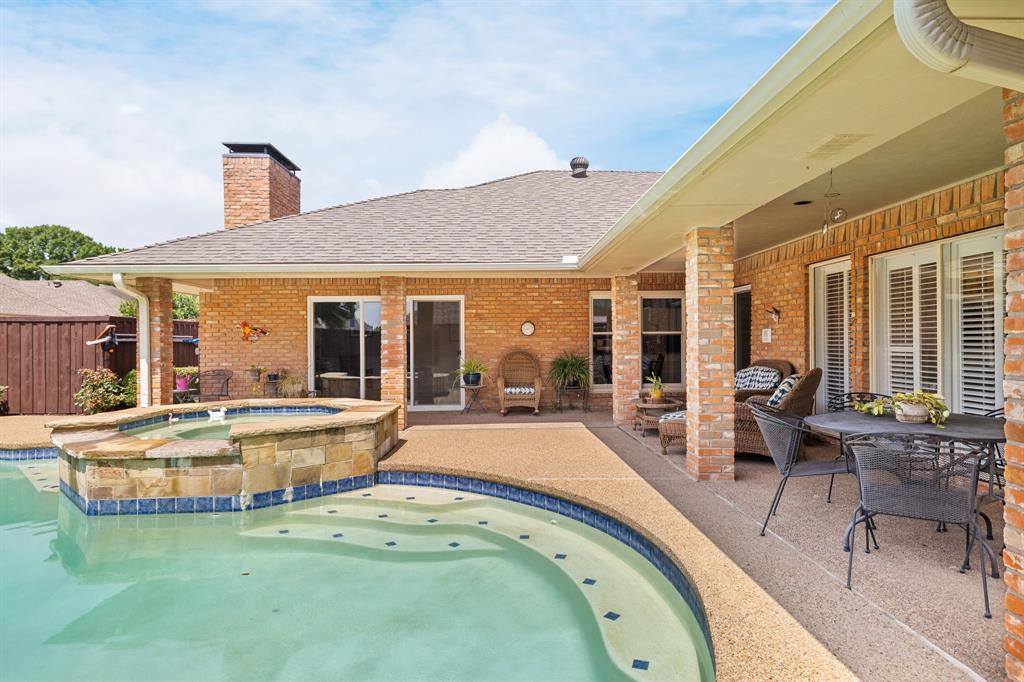 5812 Gallant Fox Lane