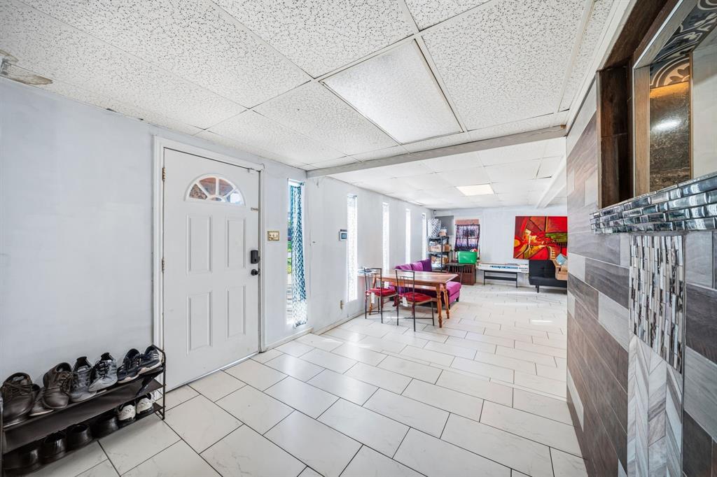 1716 John Smith Drive