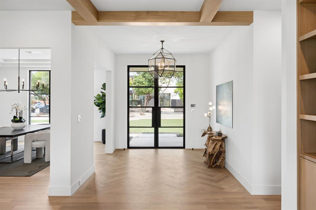 10806 Camellia Drive