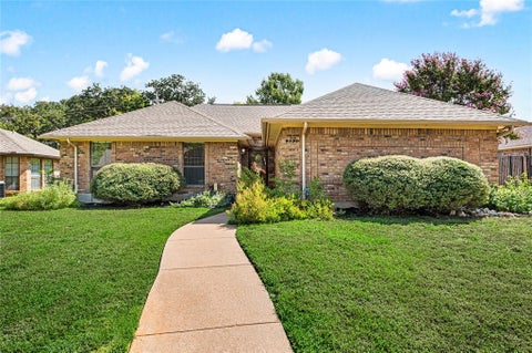Photo of 5433 Dana Point Drive, Arlington, TX 76017 (MLS # 21389496)