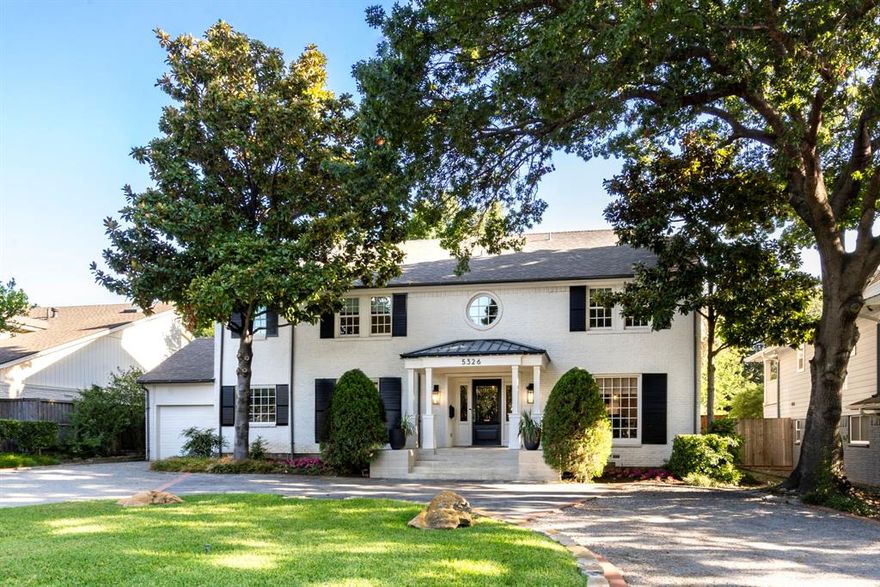 Elegant traditional in Dallas' prestigious Greenway Parks neighborhood. Built in 1965, this spacious home blends timeless charm with modern amenities on an oversized lot.
Step inside the charming entry to discover light filled living and dining areas. Newly refreshed kitchen features ample counter space plus adjacent breakfast area and cozy sunroom. Inviting family room boasts floor-to-ceiling windows with a stunning view of the sparkling pool and expansive back yard.
Upstairs primary bedroom is a serene retreat, complete with a cozy sitting room, en suite bath, and his-and-her closets. 3 additional bedrooms upstairs, one with en suite bath, and 2 sharing a jack and jill bath with stunning cast iron tub.
Coveted Greenway Parks is renowned for historically significant architecture and lush greenbelts, with an active HOA, 24 hr security, numerous community events, all just a few minutes from Dallas' best dining, shopping, and Downtown. 
Buyer and Buyers Agent to verify all MLS data.