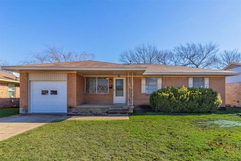 A home in Duncanville