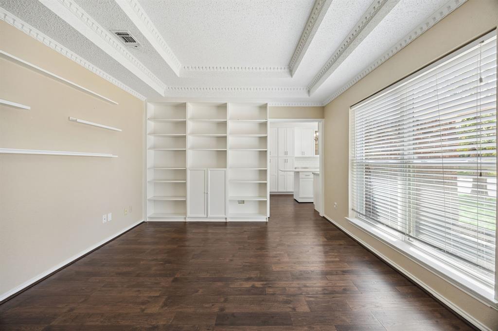 900 Rosewood Court