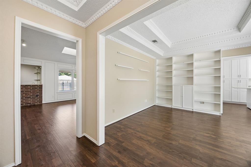 900 Rosewood Court