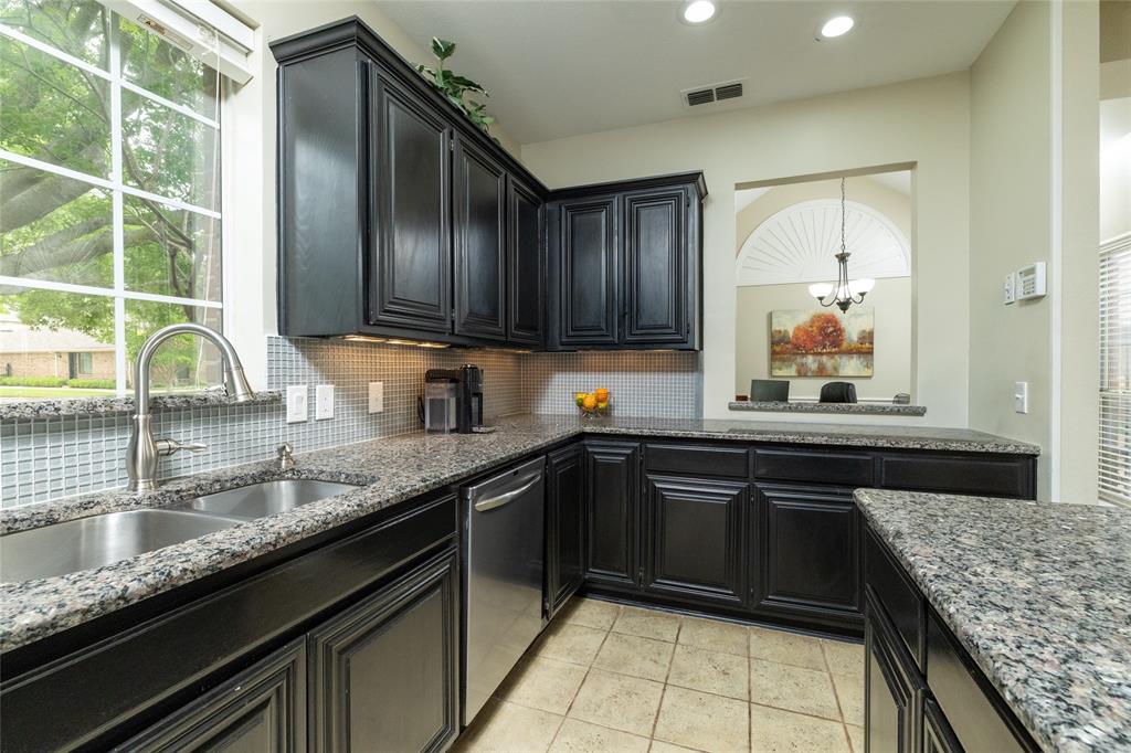 Woodland Hills Colleyville - Residential