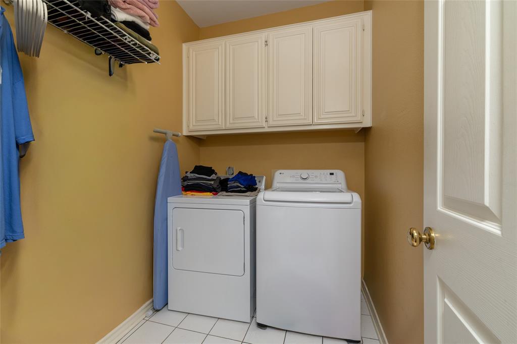 Woodland Hills Colleyville - Residential