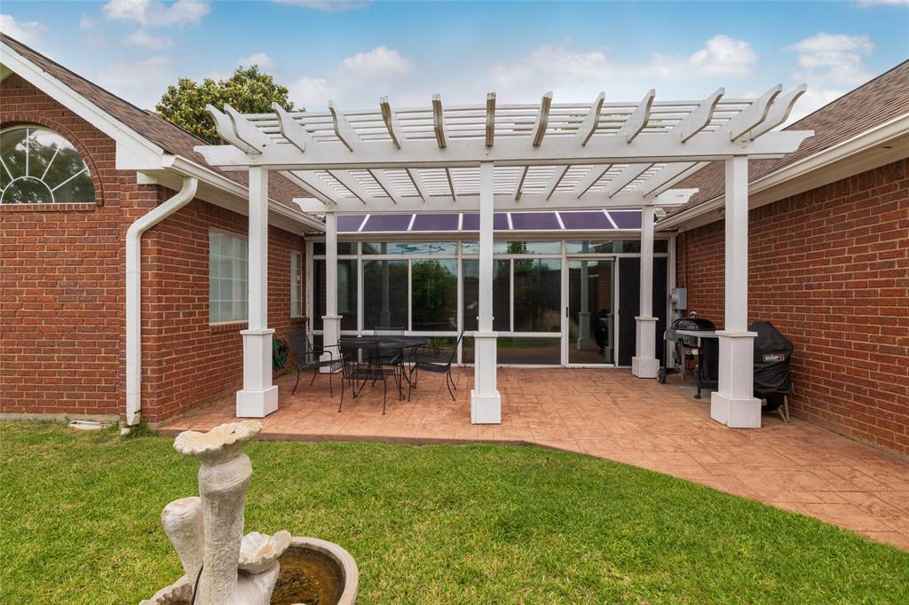 Woodland Hills Colleyville - Residential