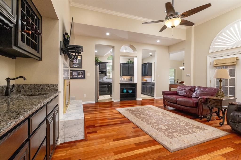Woodland Hills Colleyville - Residential
