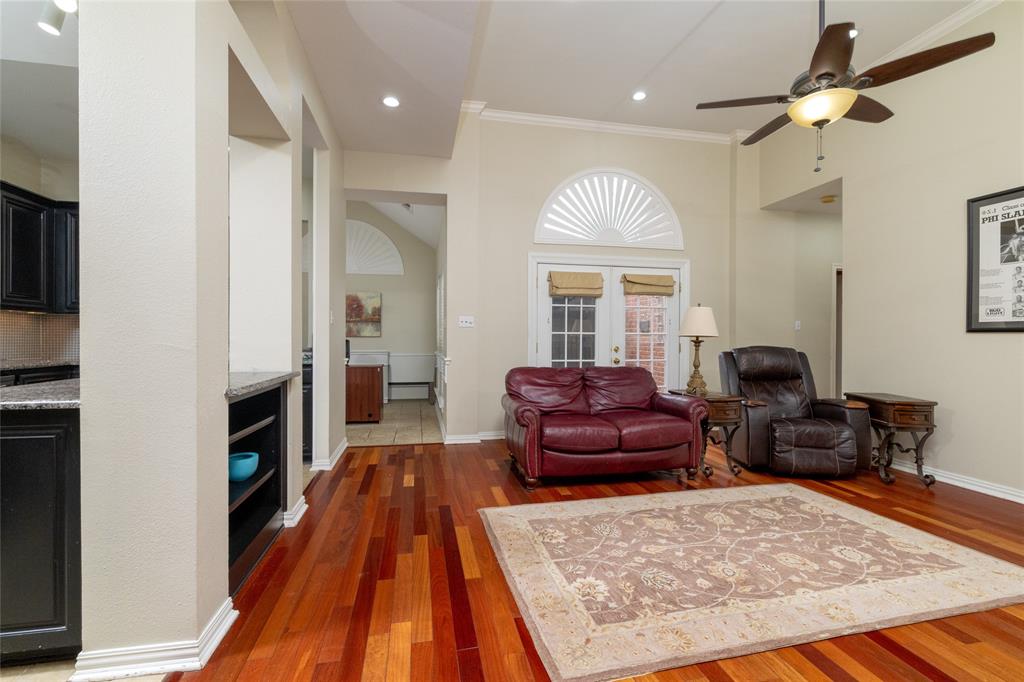 Woodland Hills Colleyville - Residential