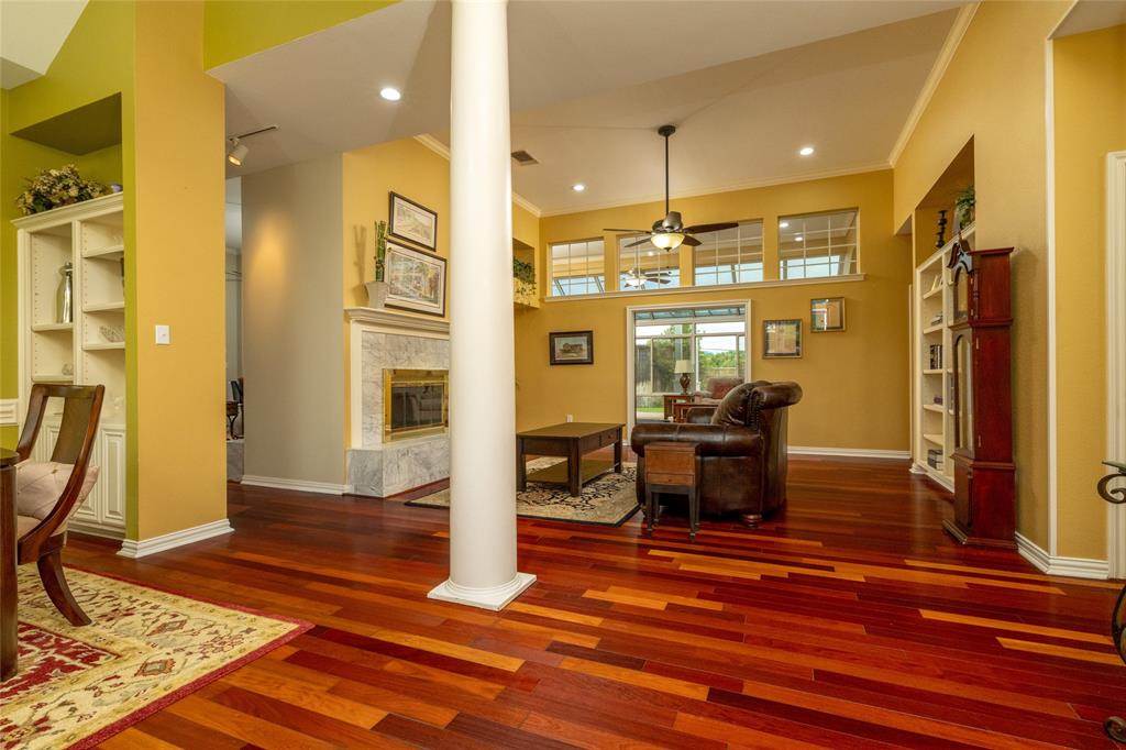Woodland Hills Colleyville - Residential