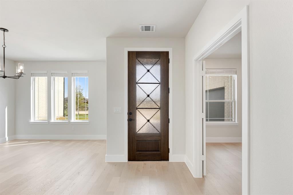 2105 Midnight Lane