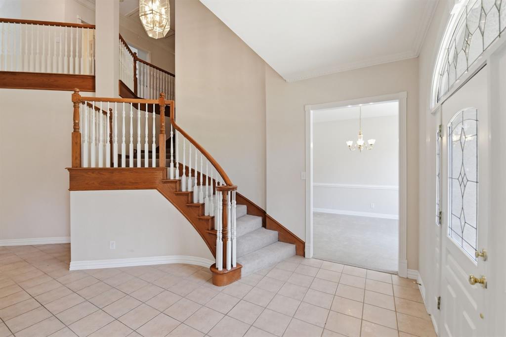 1020 Highland Oaks Drive