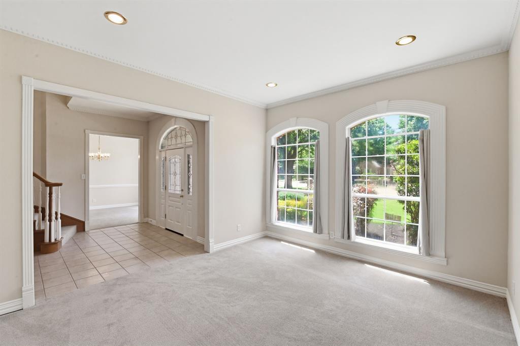 1020 Highland Oaks Drive