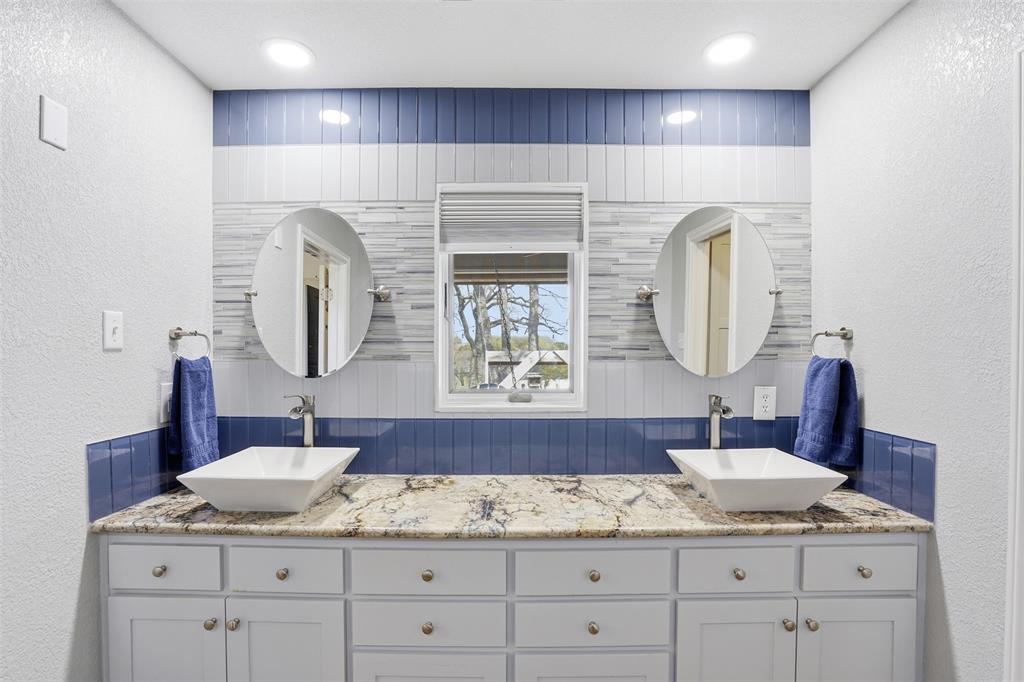 Decordova Bend Estate - Residential