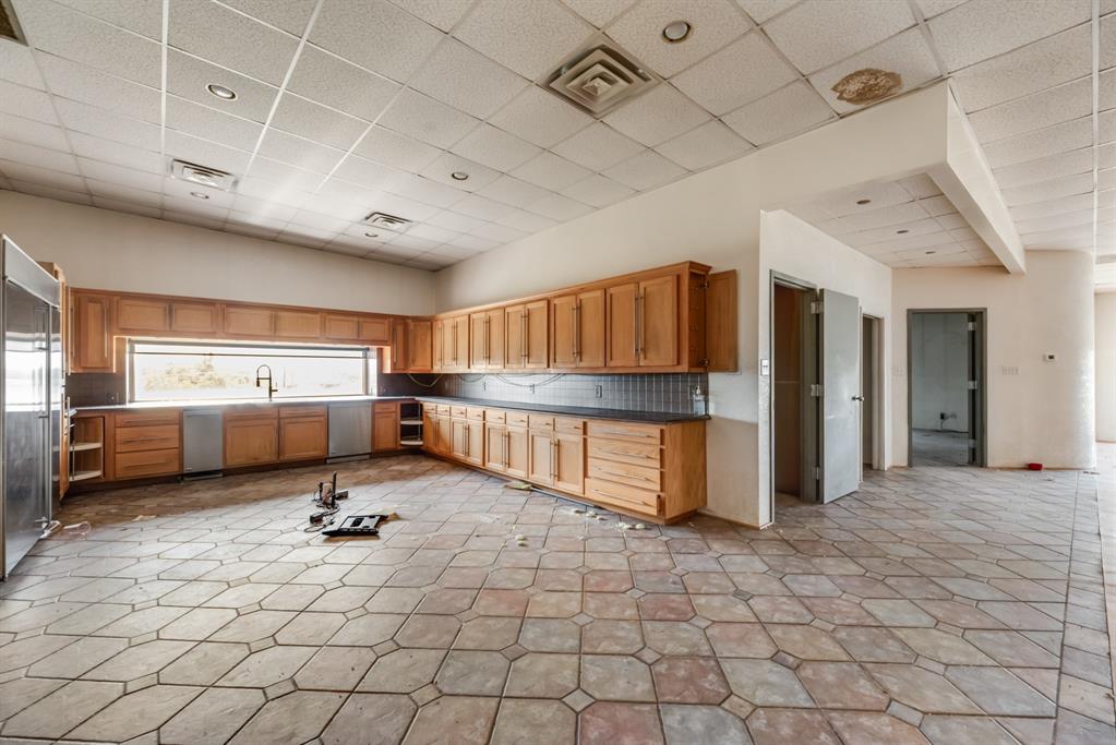 Huggins - Commercial Sale