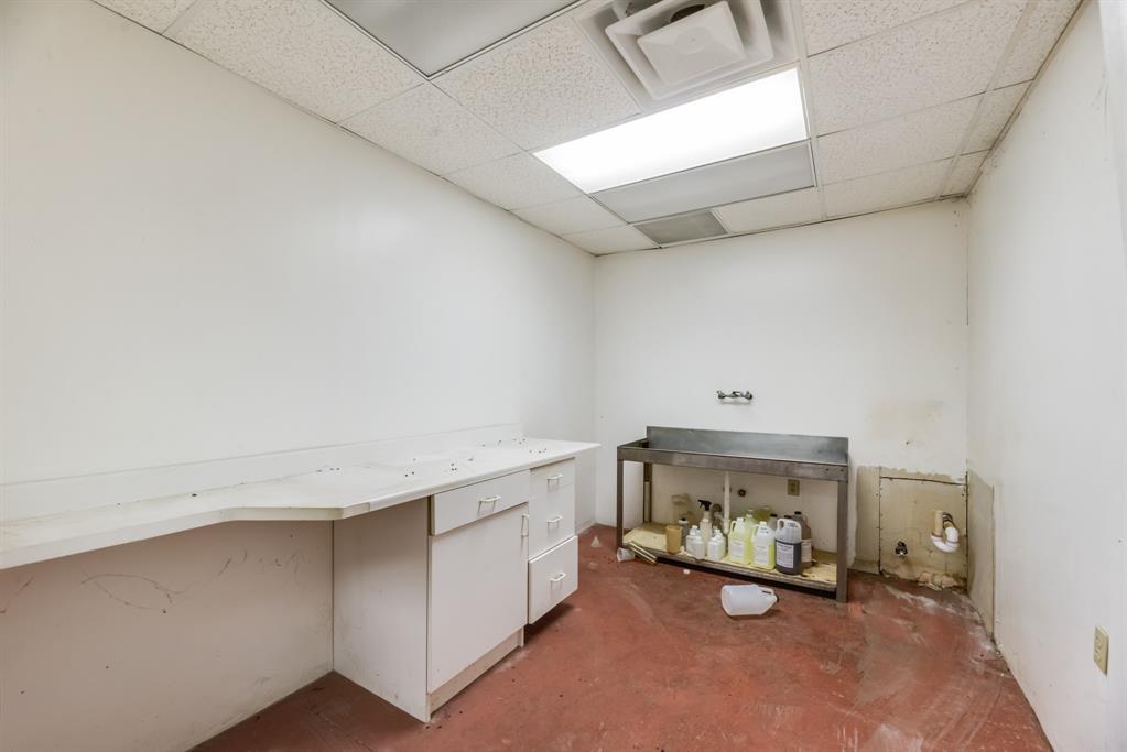 Huggins - Commercial Sale