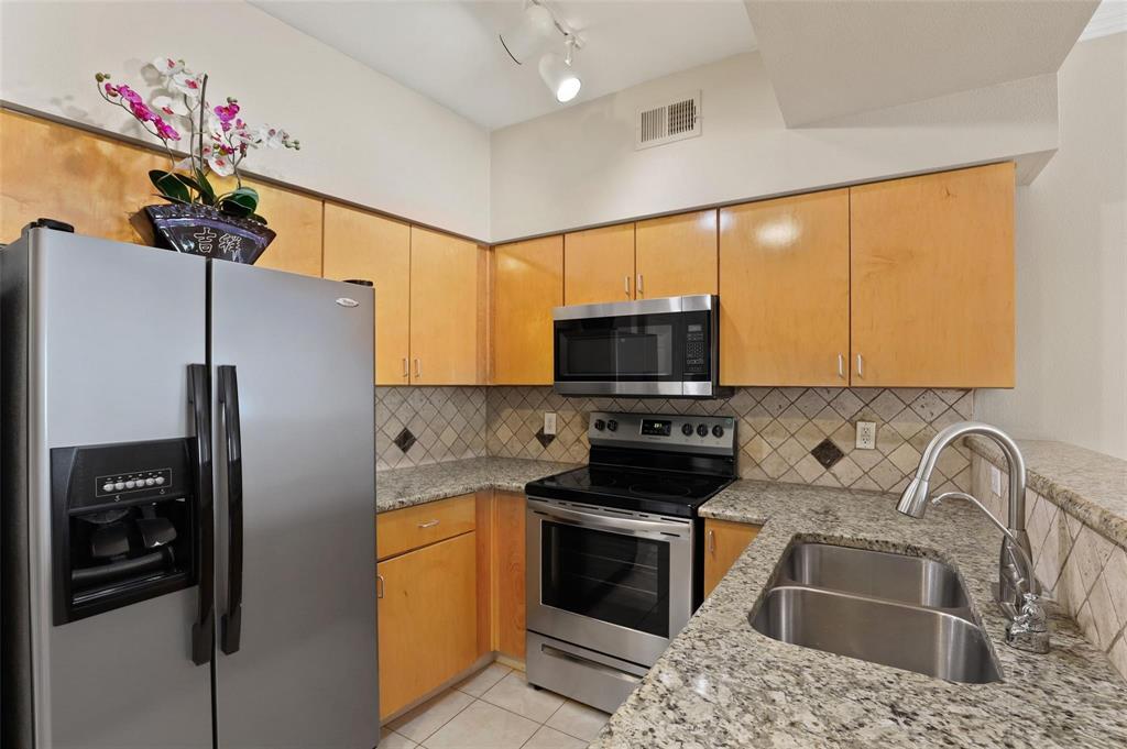 3102 Kings Road 1303