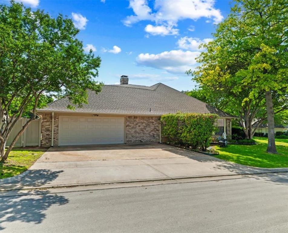 6004 Lakehurst Drive
