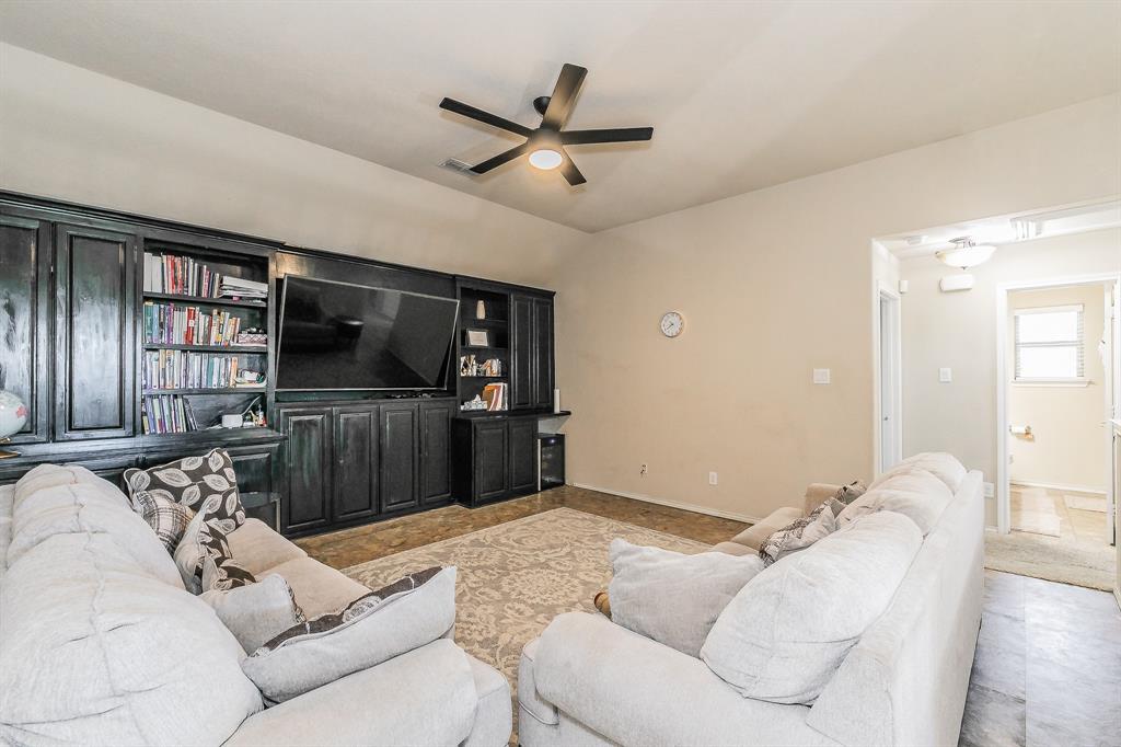 MOCKINGBIRD HILL - Residential Lease