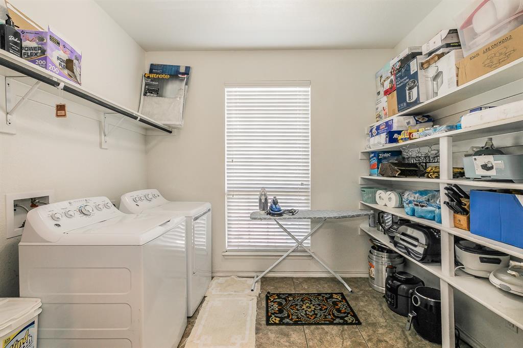 MOCKINGBIRD HILL - Residential Lease