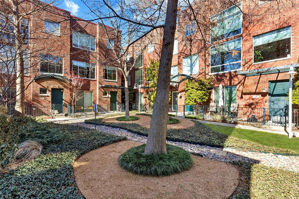 Solo Lofts At Perry Heights Condo - Residential