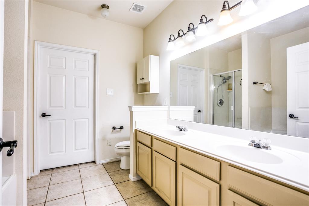 Lewisville, Texas 75067, United States, 3 Bedrooms Bedrooms, ,3 BathroomsBathrooms,Residential,Active,208632