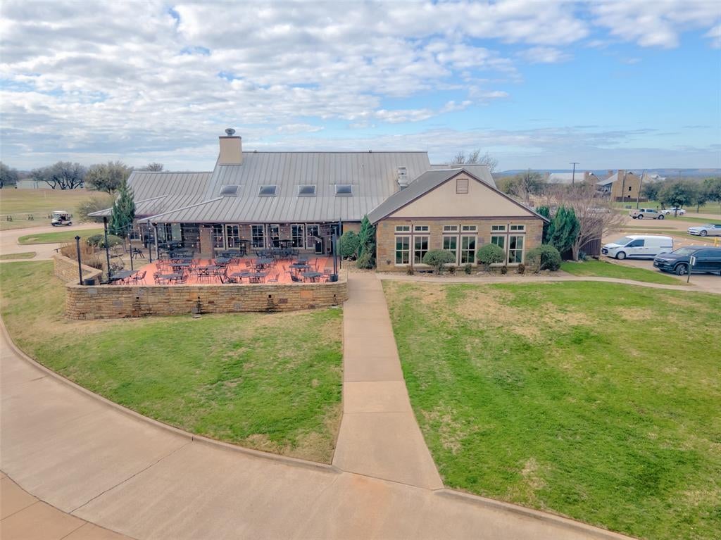 435 Turnberry Loop