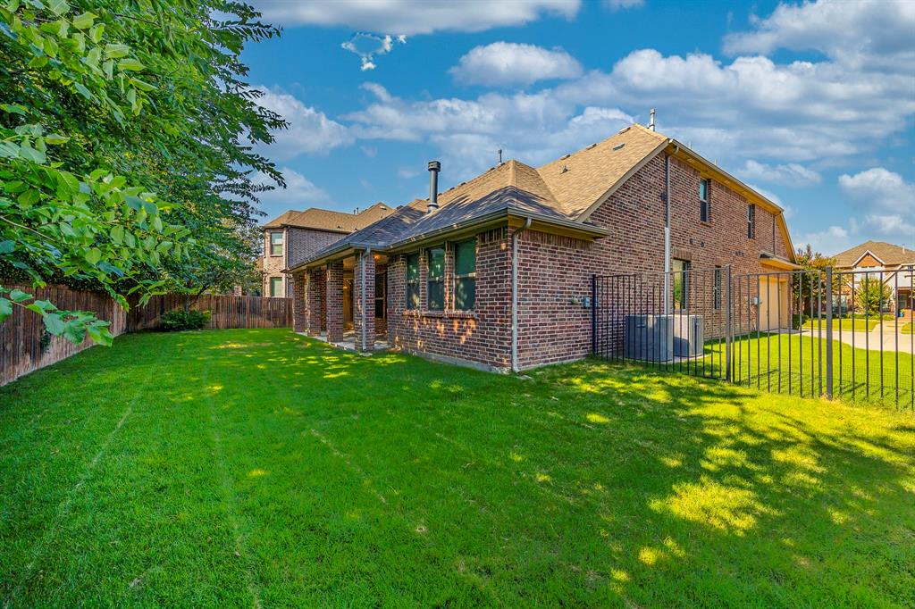 6913 Chisholm Trail