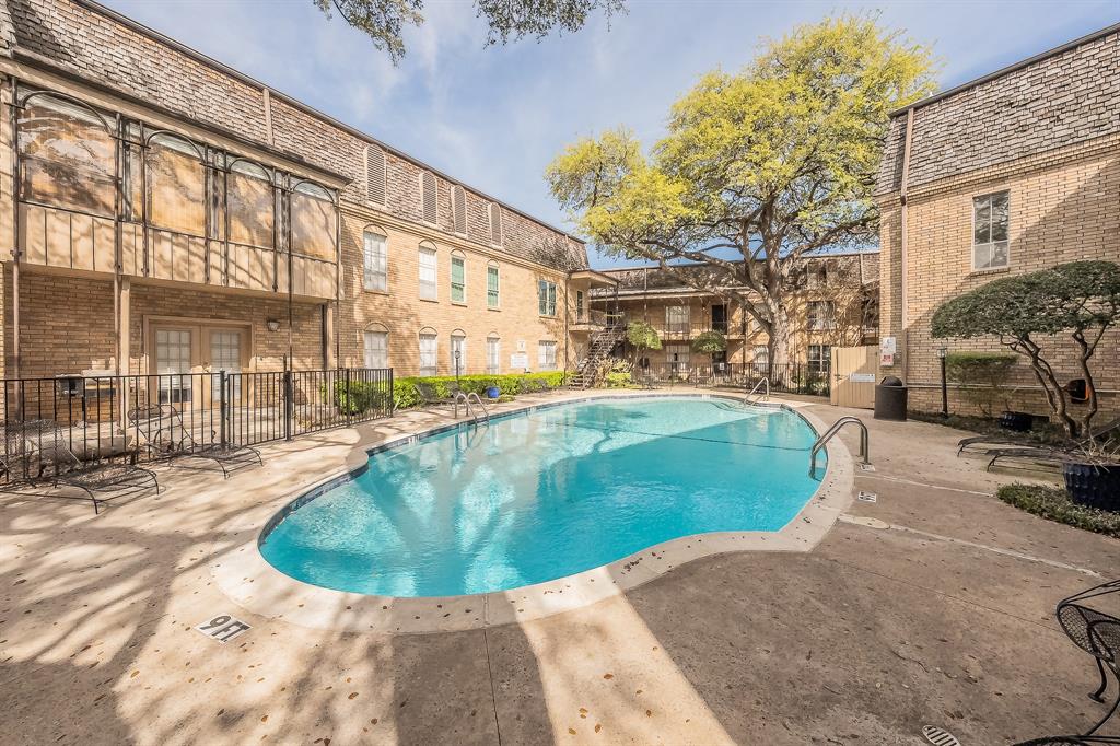 Royale Orleans East Condo - Residential