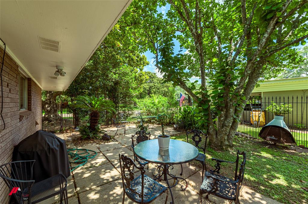 Brothers Broadmoor Terrace Sub - Residential