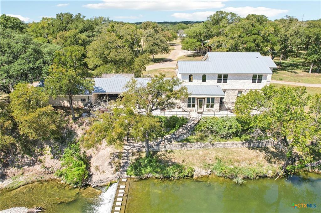 190 Private Road 3011