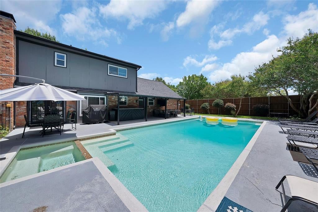 1601 Oak Meadow Drive