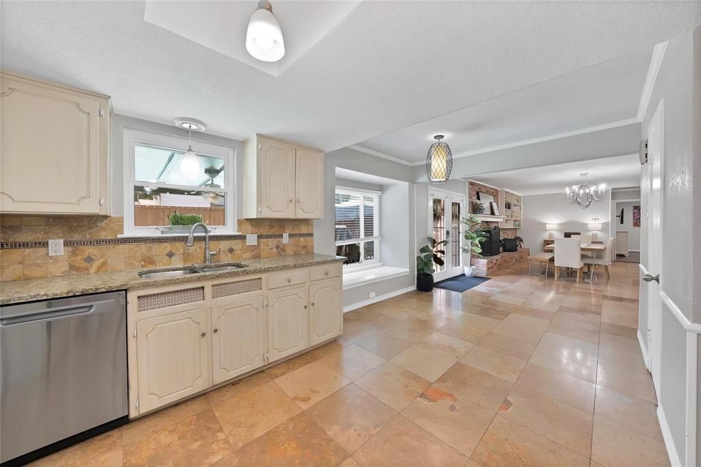 1601 Oak Meadow Drive