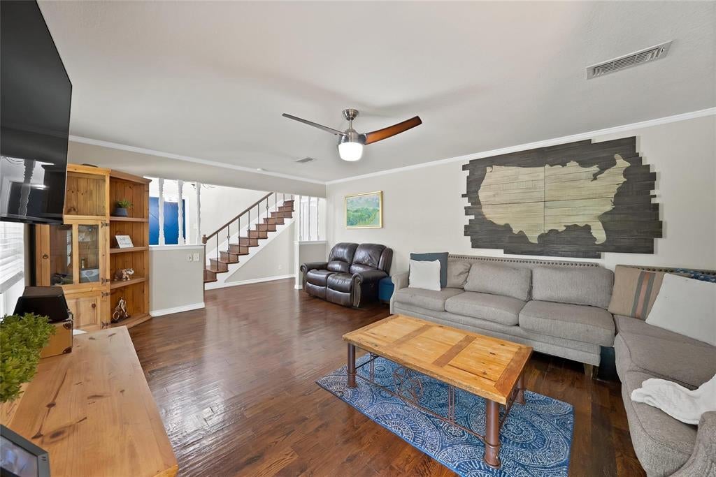 1601 Oak Meadow Drive