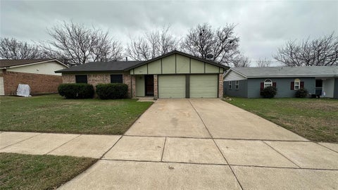 Photo of 5916 Kary Lynn Drive S, Watauga, TX 76148 (MLS # 21385211)