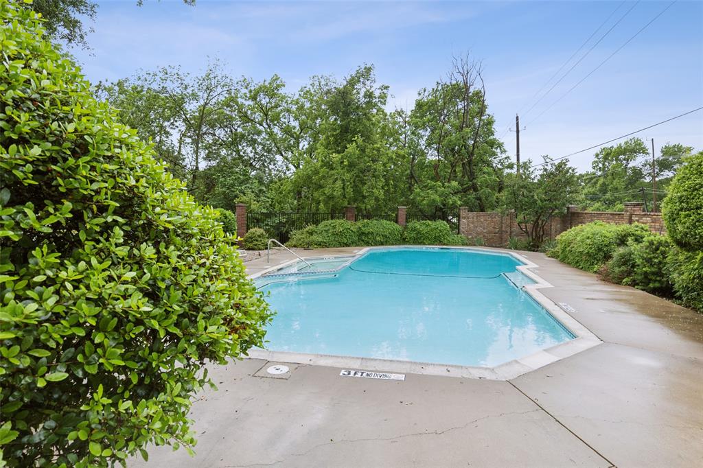 Collin Greene Condo - Residential