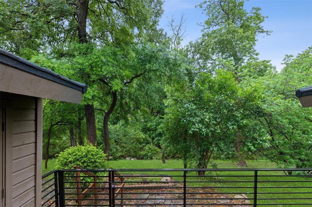 Collin Greene Condo - Residential