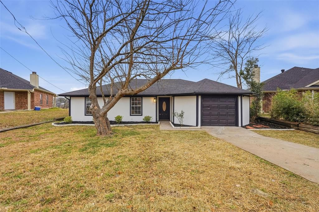 Photo of 763 Lakeside Drive, Rockwall, TX 75032 (MLS # 21186787)