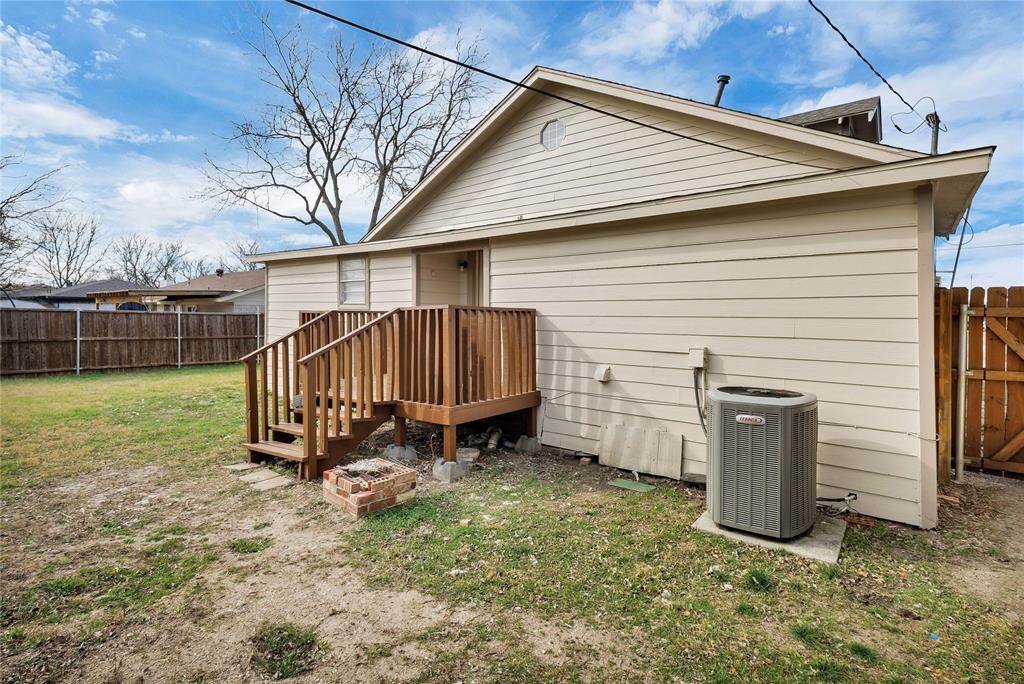 1322 N Powell Parkway