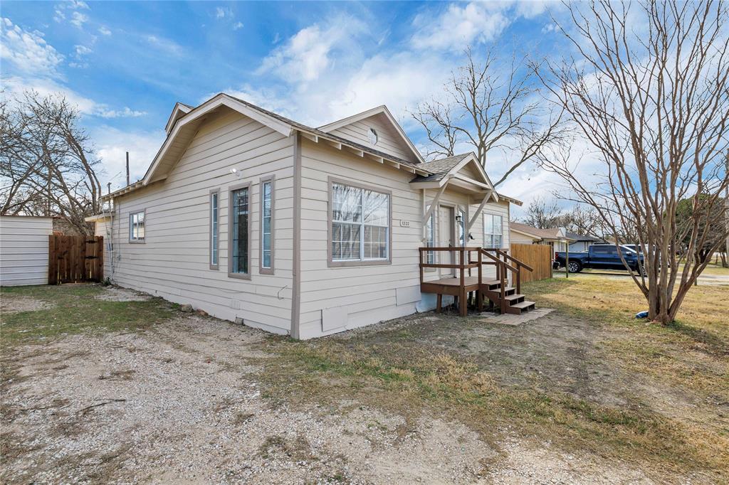 1322 N Powell Parkway