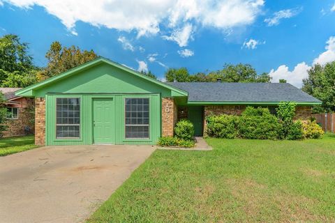 105 Briar Lane Waxahachie TX 75165